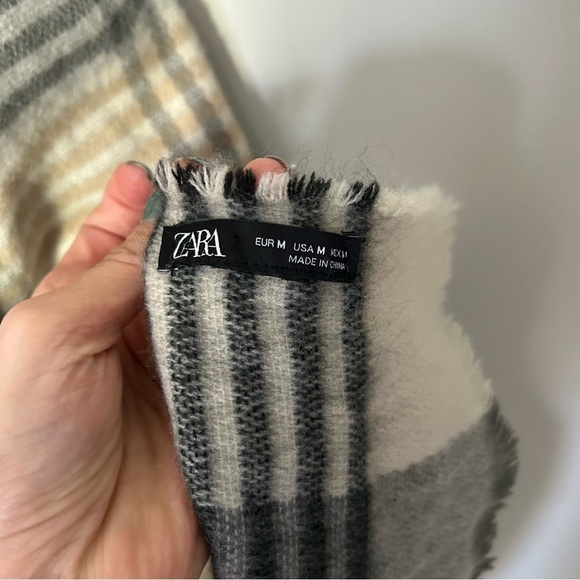 Zara Oversized Plaid Black/White/Grey Blanket Thick Scarf - Picture 3 of 4